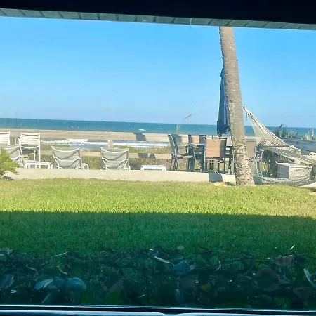 Surf Studio Beach Resort Cocoa Beach Exterior photo