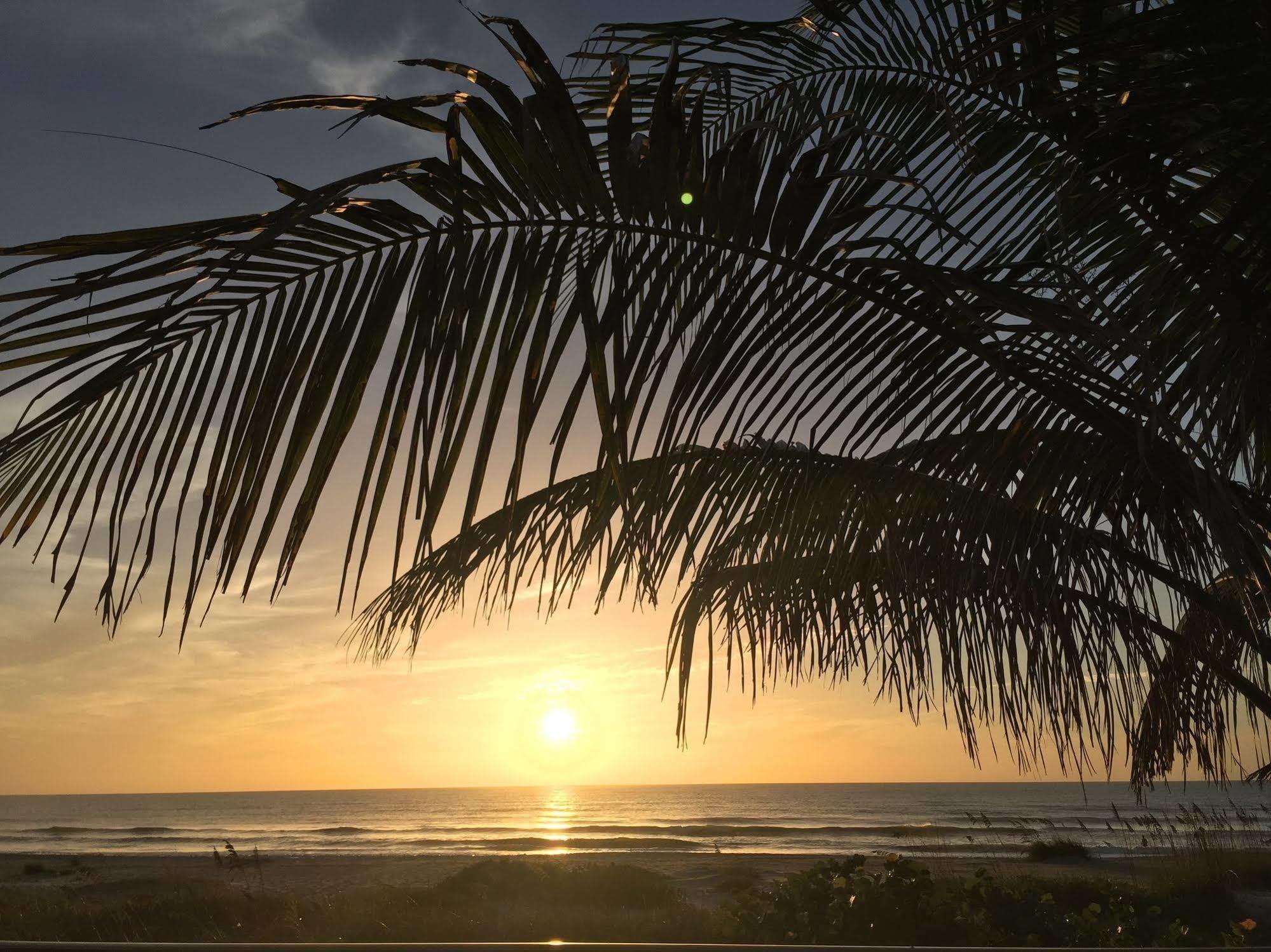 Apartahotel Surf Cocoa Beach